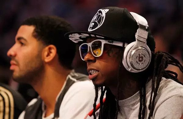 Lil Wayne sported a $1-million diamond-encrusted 'Beats Pro' headphones